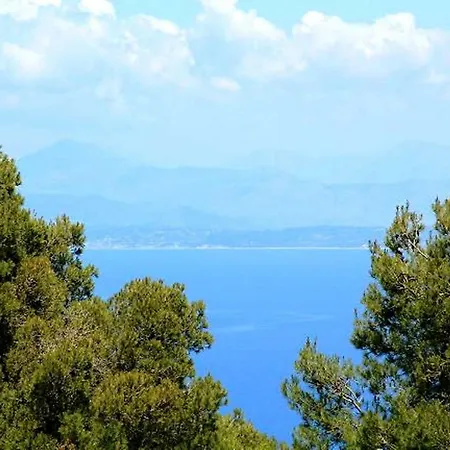 Thalea Lefkada City